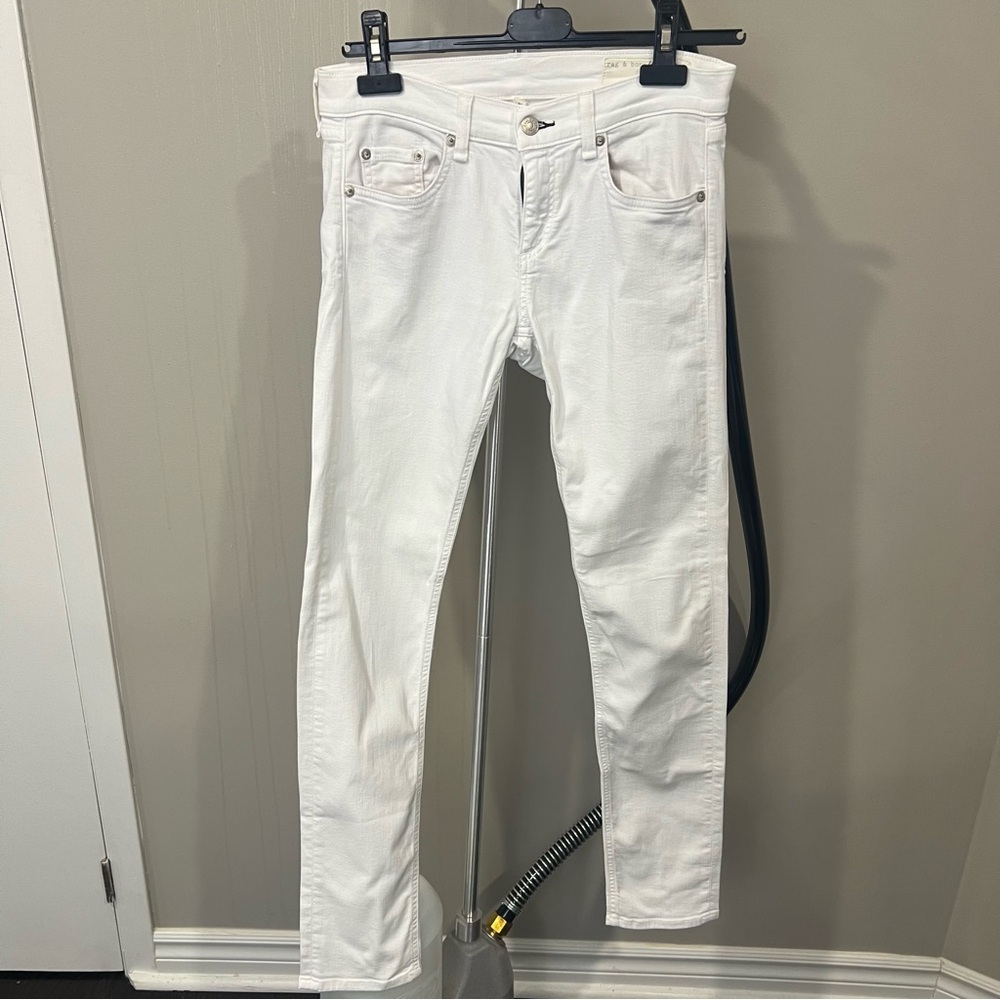 Rag & Bone 26- white denim stiff with stretch. Skinny peg, LIKE NEW